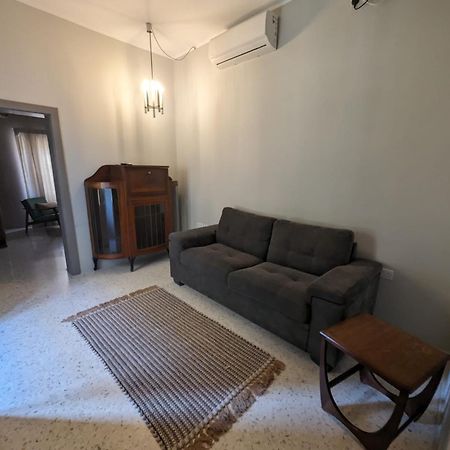 Stylish Retro Suites Флориана Экстерьер фото