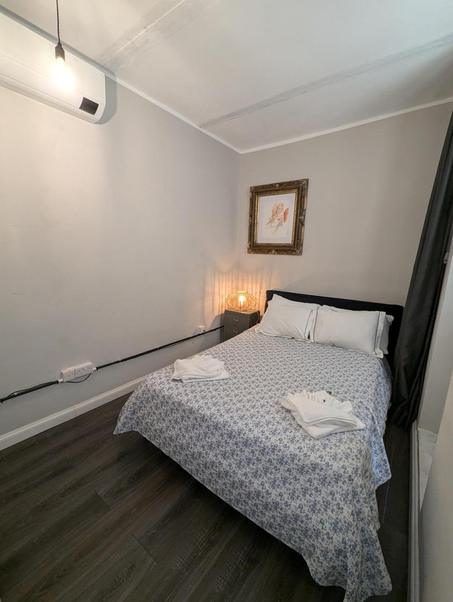 Stylish Retro Suites Флориана Экстерьер фото